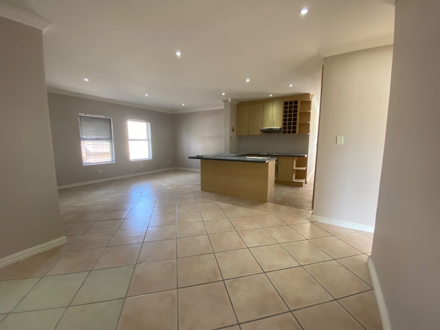 To Let 3 Bedroom Property for Rent in Parklands Western Cape